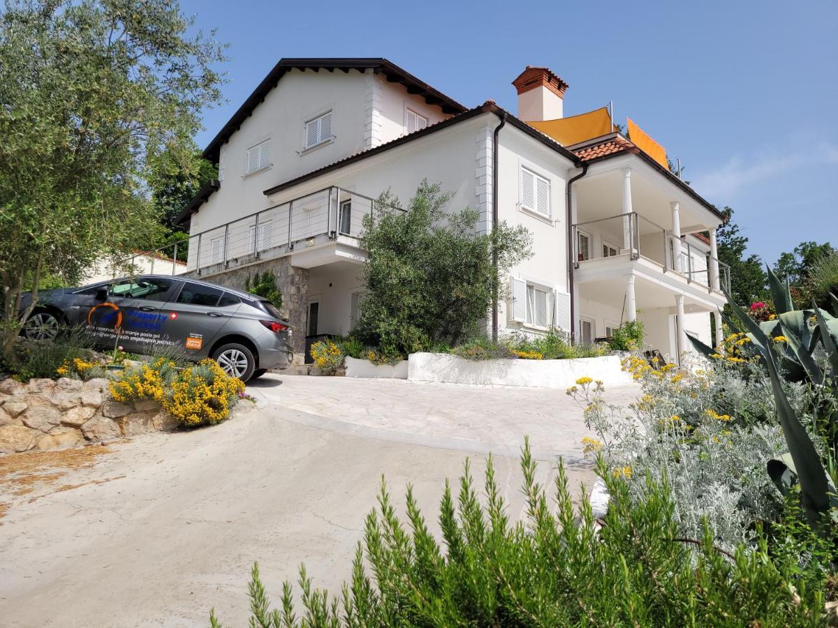 Apartments Chiara Mit Meerblick Und Pool Und Jacuzzi Lovran Εξωτερικό φωτογραφία