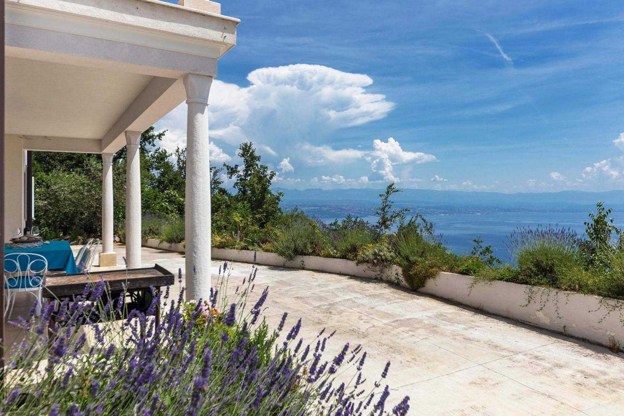 Apartments Chiara Mit Meerblick Und Pool Und Jacuzzi Lovran Εξωτερικό φωτογραφία