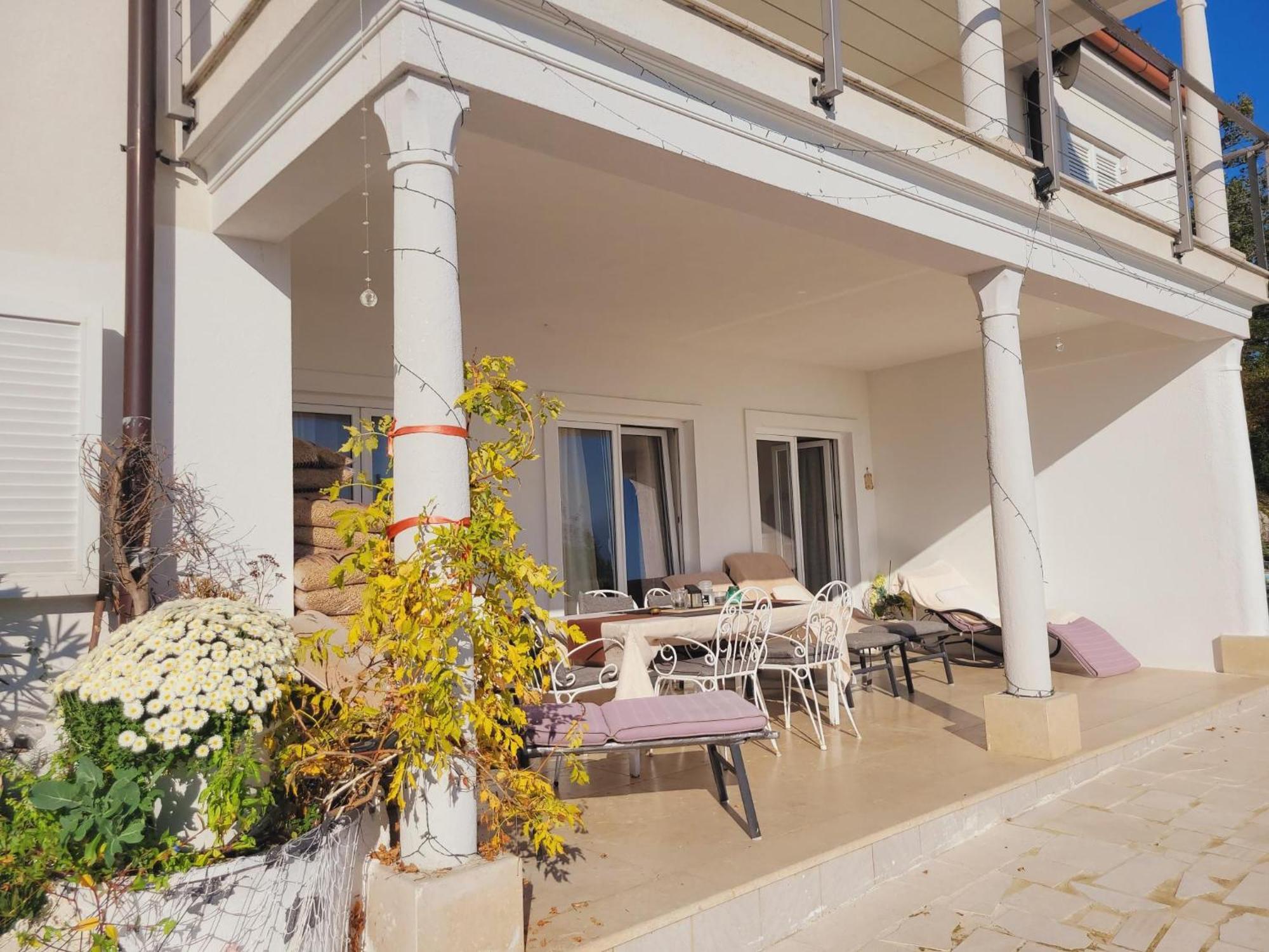Apartments Chiara Mit Meerblick Und Pool Und Jacuzzi Lovran Εξωτερικό φωτογραφία